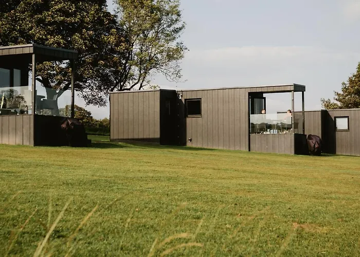 Luxury 2 Bedroom Glamping Pod With Hot Tub At Aganmore Farm Glamping - Pod 2