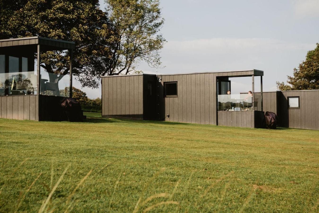 Luxury 2 Bedroom Glamping Pod With Hot Tub At Aganmore Farm Glamping - Pod 2 Country house Ballycastle