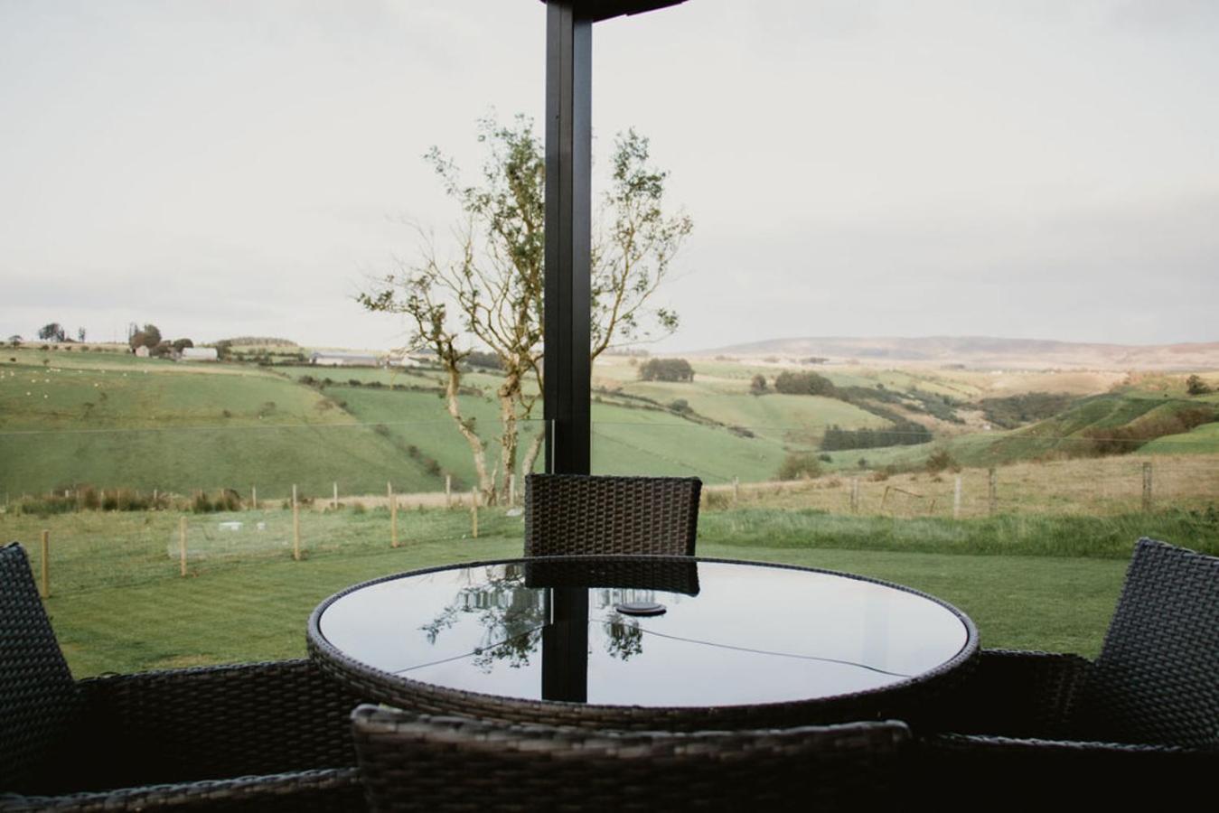 Luxury 2 Bedroom Glamping Pod With Hot Tub At Aganmore Farm Glamping - Pod 2